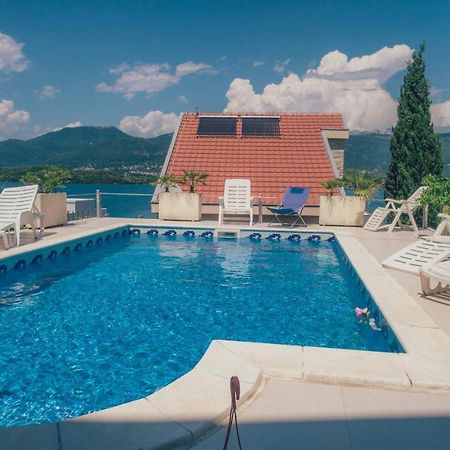 Villa Тиват Экстерьер фото