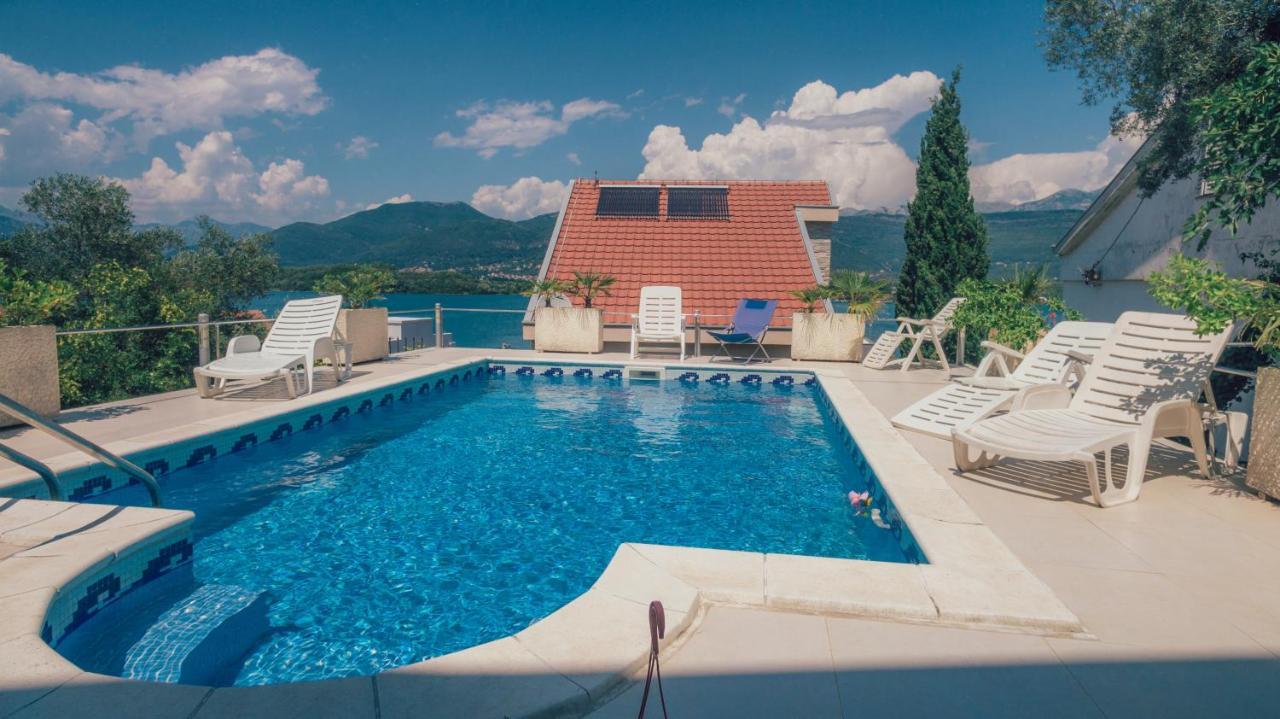 Villa Тиват Экстерьер фото