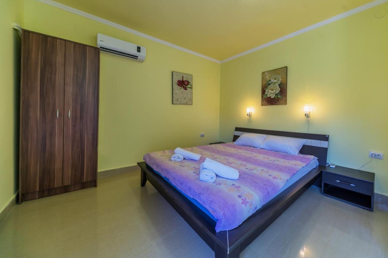 Villa Тиват Экстерьер фото
